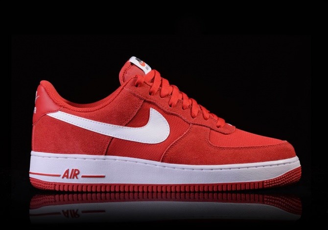 NIKE AIR FORCE 1 GAME RED