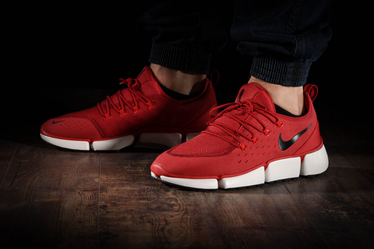 NIKE POCKET FLY DM UNIVERSITY RED