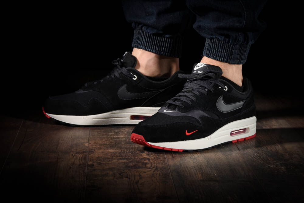 Nike air max 1 breds best sale