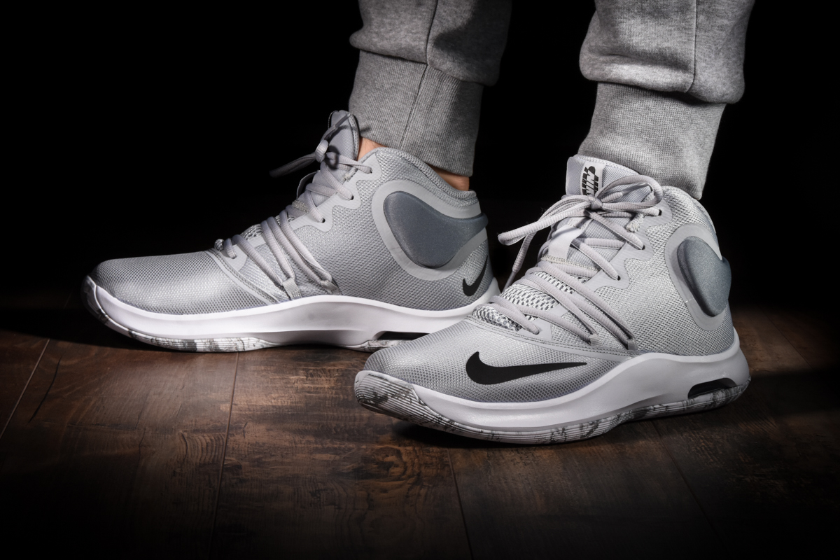 NIKE AIR VERSITILE IV WOLF GREY fur 70 00 kicksmaniac