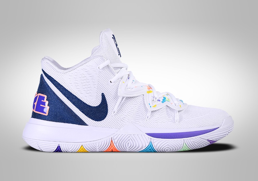 Nike Kyrie 5 'Friends' Grade School Kids 'Basketball Shoe