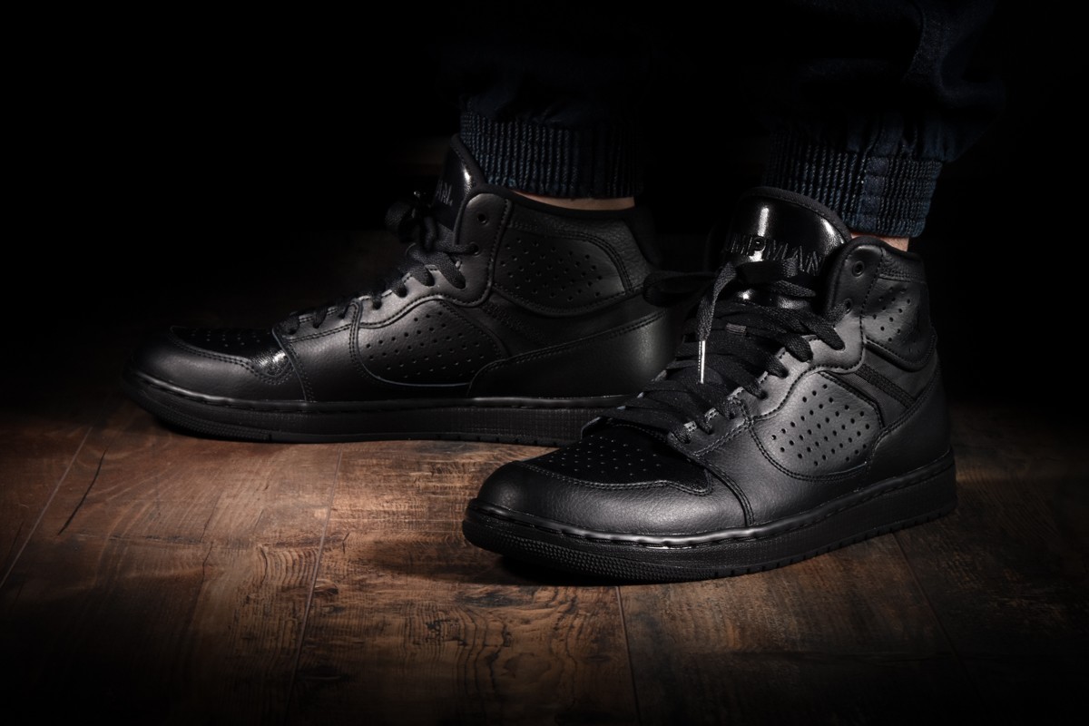 NIKE AIR JORDAN ACCESS TRIPLE BLACK