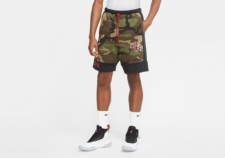 NIKE AIR JORDAN CLASSICS CAMO FLEECE SHORTS MEDIUM OLIVE