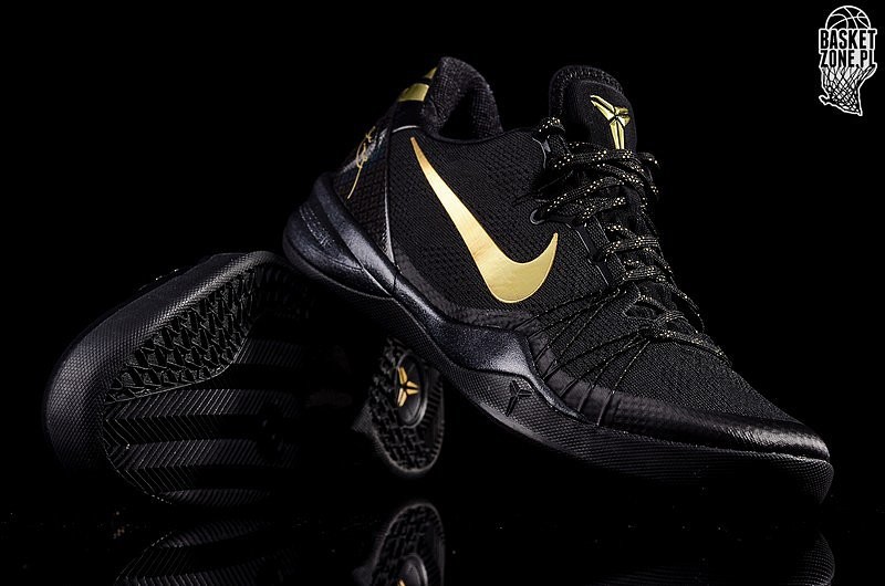 Kobe 8 elite black 2025 gold